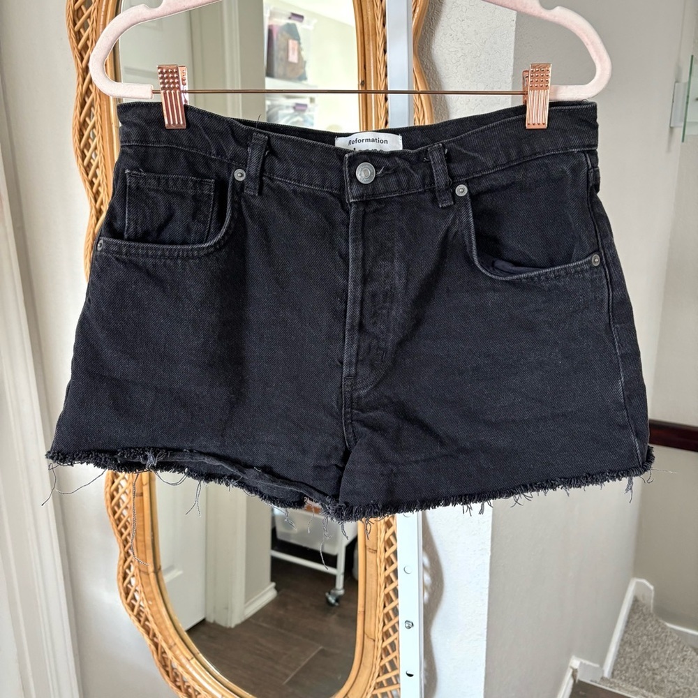 Reformation Jeans / Black Denim Shorts